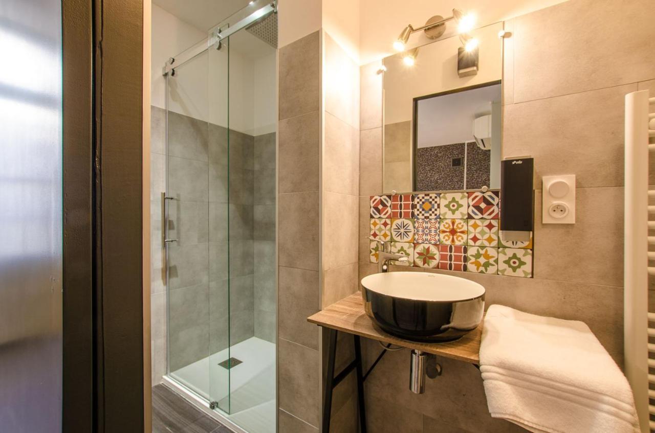 L'Atypic Hotel Restaurant Bergerac Esterno foto